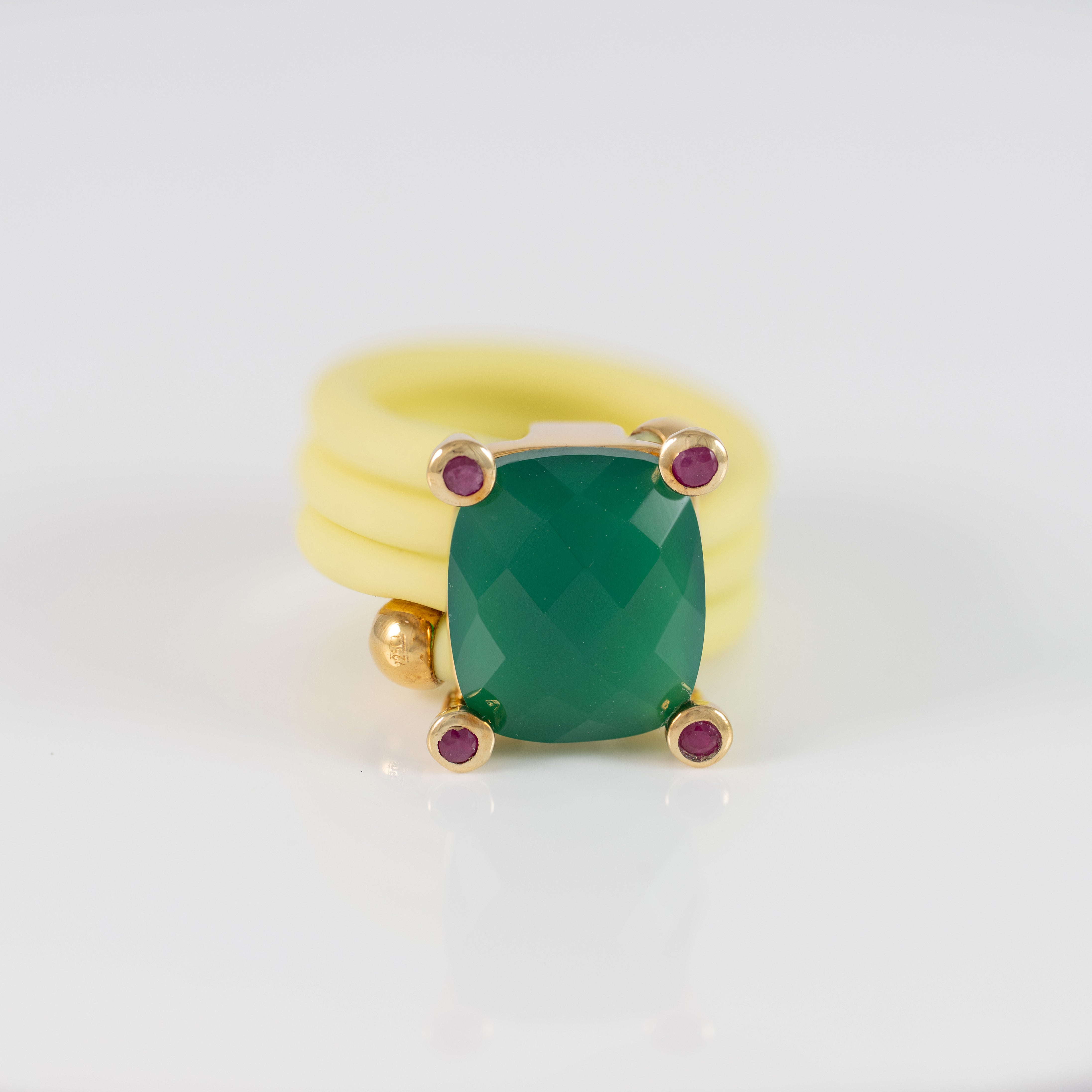 Anillo Tous de caucho amarillo con gemas Beach