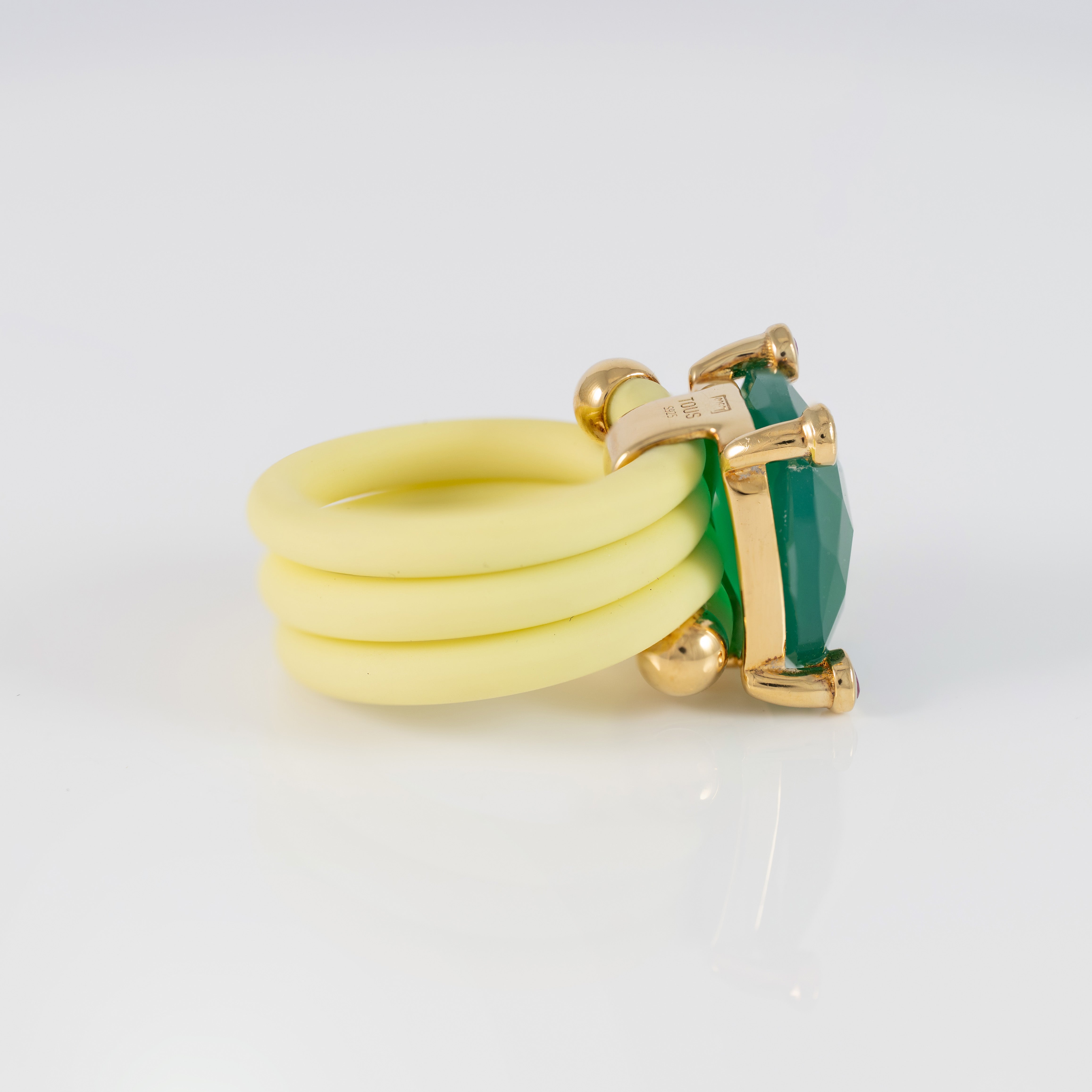 Anillo Tous de caucho amarillo con gemas Beach