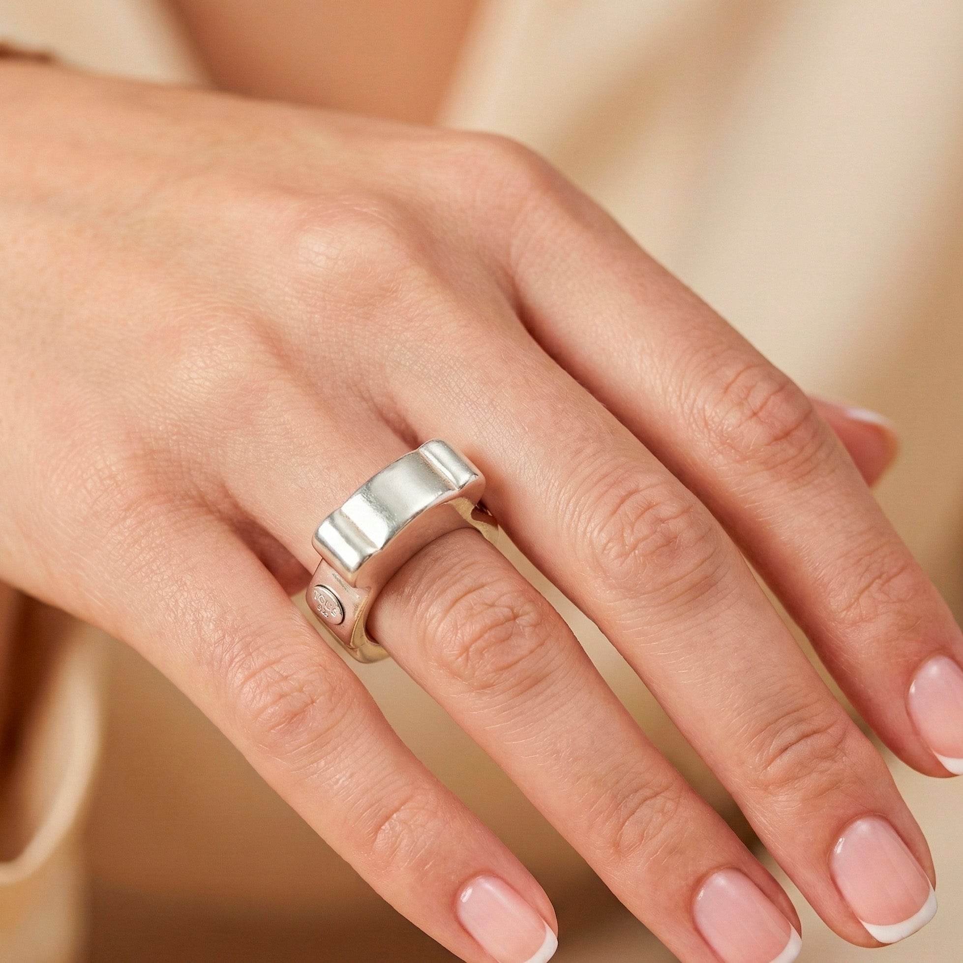 Anillo Tous en plata 925 con forma de oso Sweet Dolls