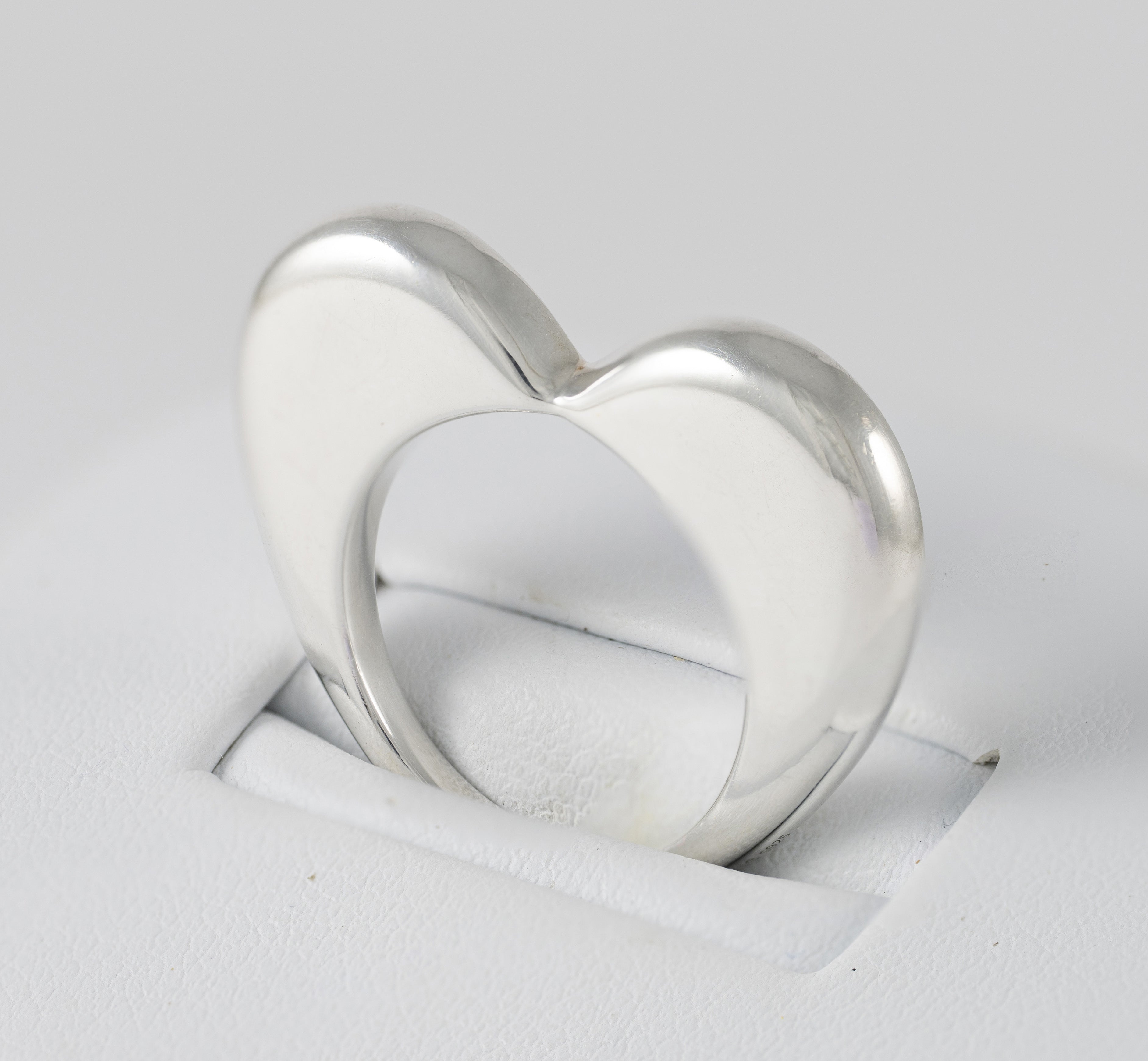 Anillo Tous de plata 925 New Sweet Dolls forma Corazón