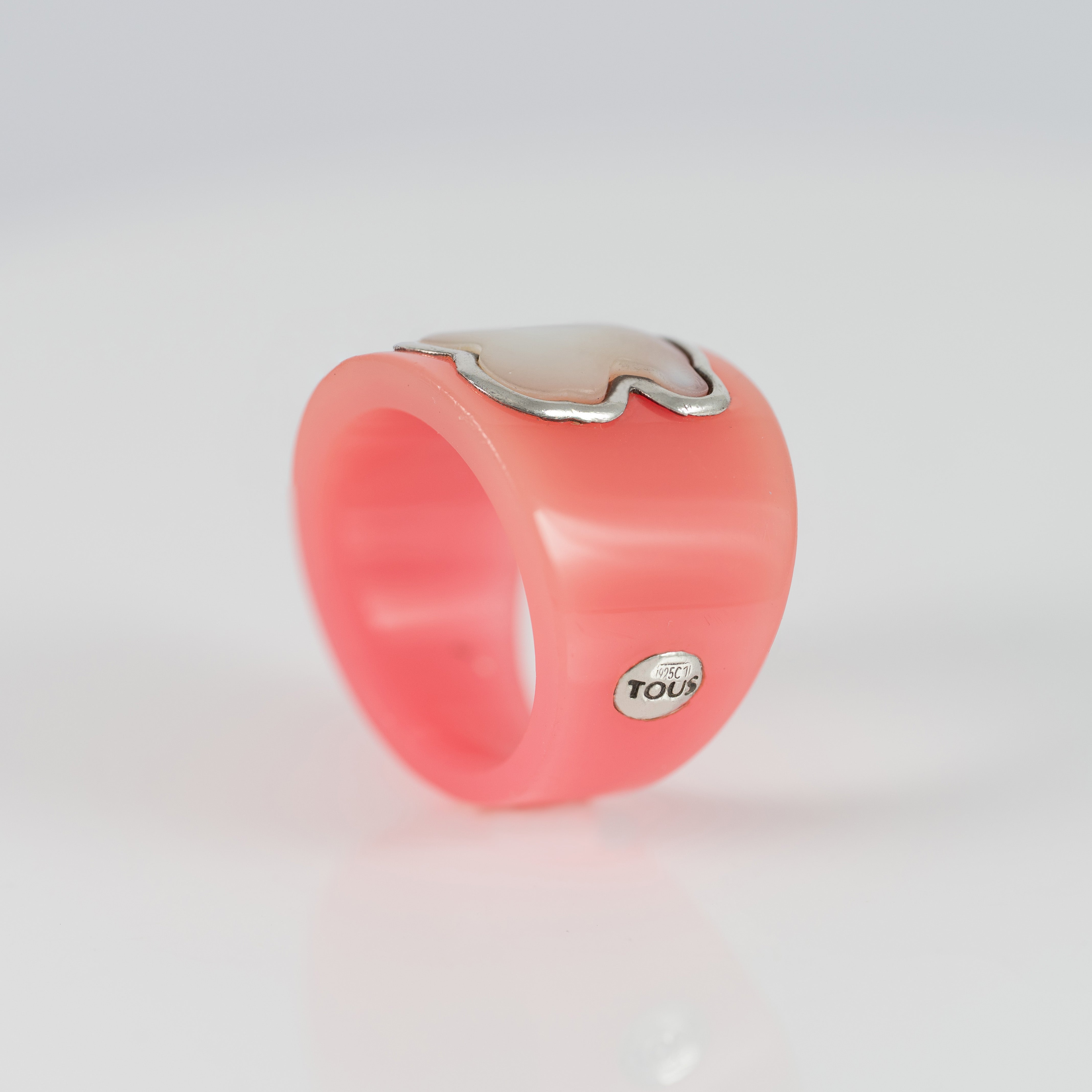 Anillo Tous de Resina rosa y Nácar motivo oso