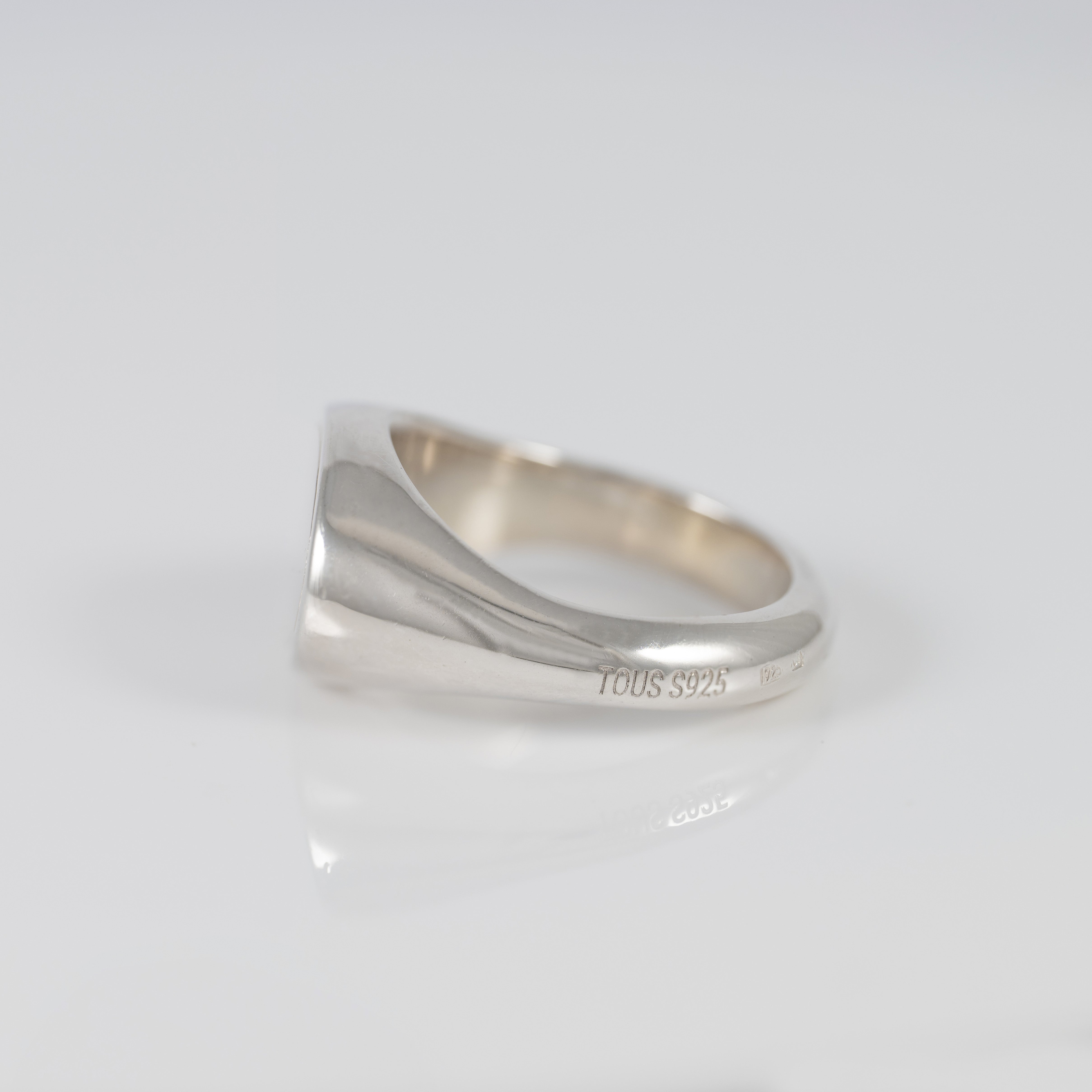 Anillo Tous sello de  Plata 925 Basics
