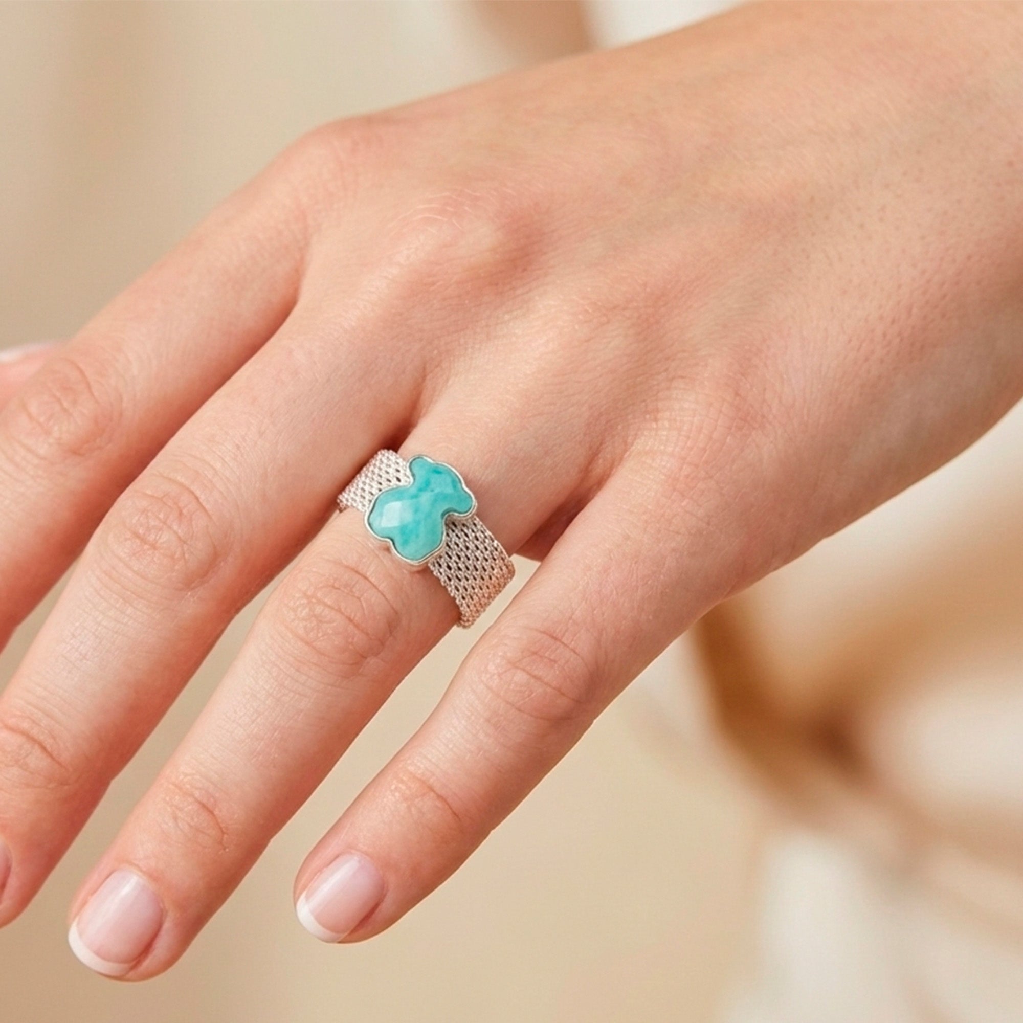 Anillo Tous en plata 925 y amazonita facetada motivo oso Mesh Color