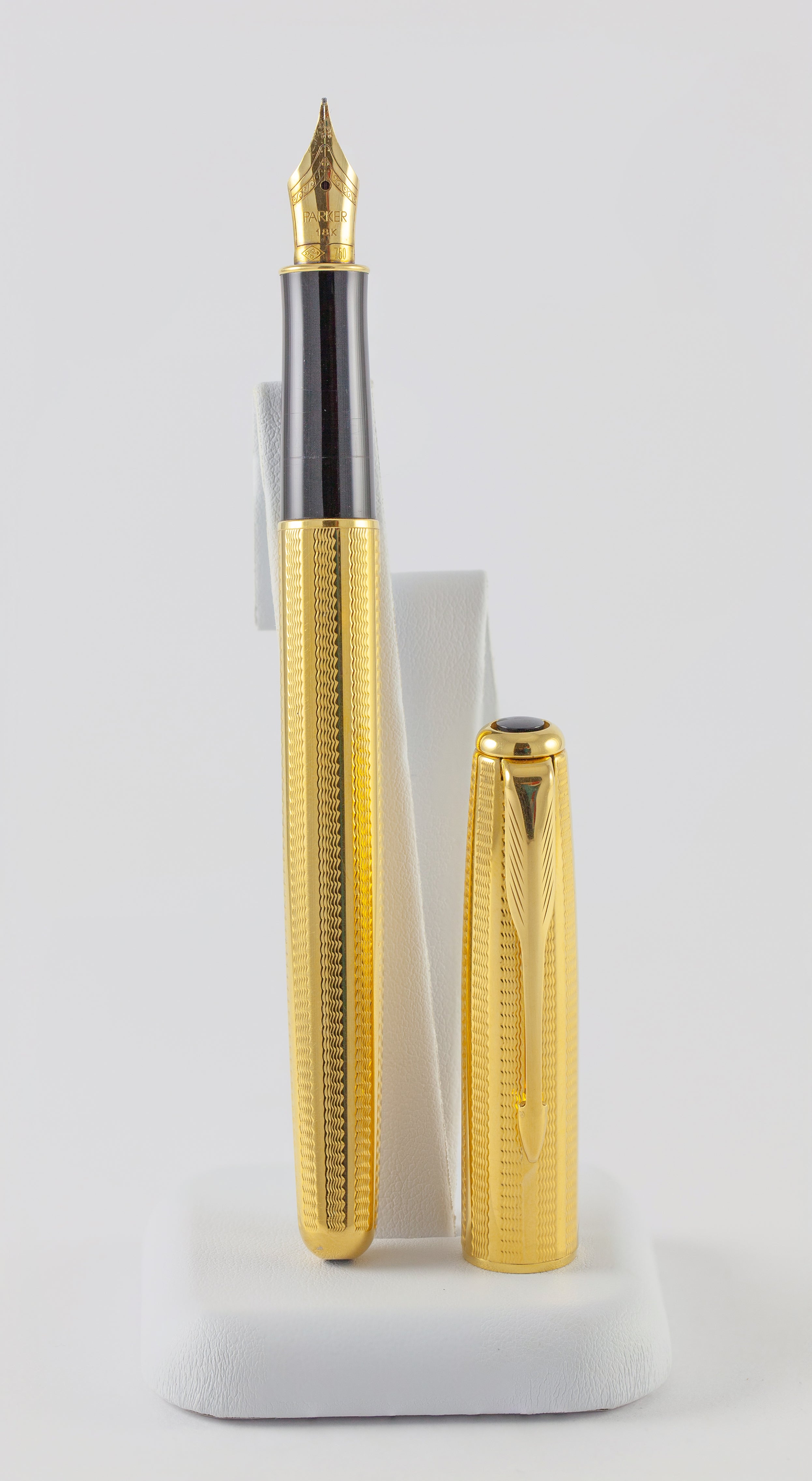 Parker Sonnet Gold Plated Fountain Pen 14k Gold Nib