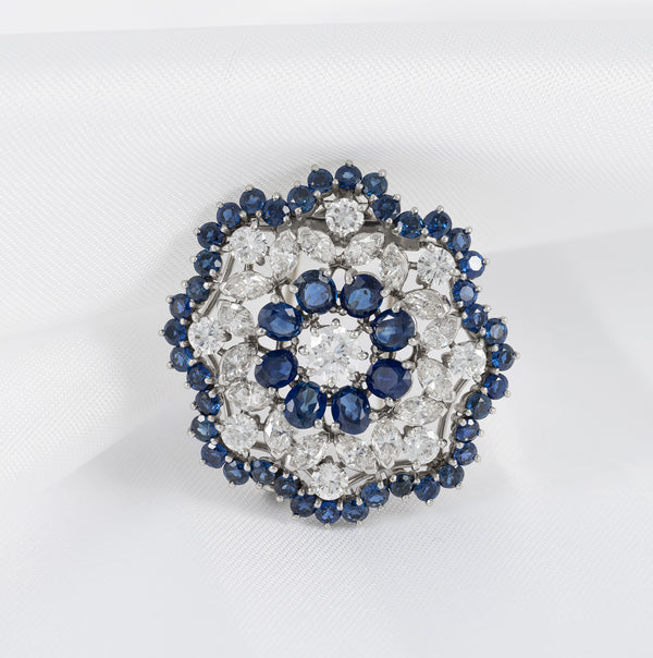 Broche en oro blanco 18k con diamantes 4.56 ct y zafiros 7.84 ct