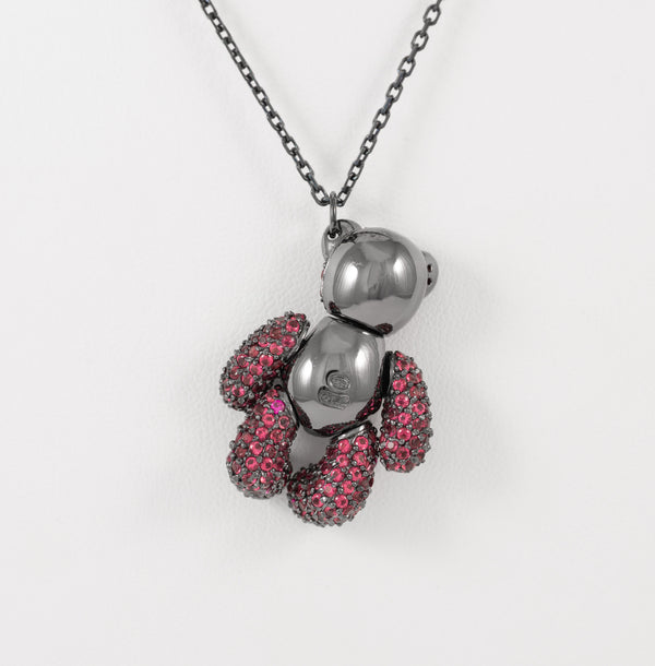 Cadena con colgante Teddy Bear 3D de plata pavonada con zafiros rosa