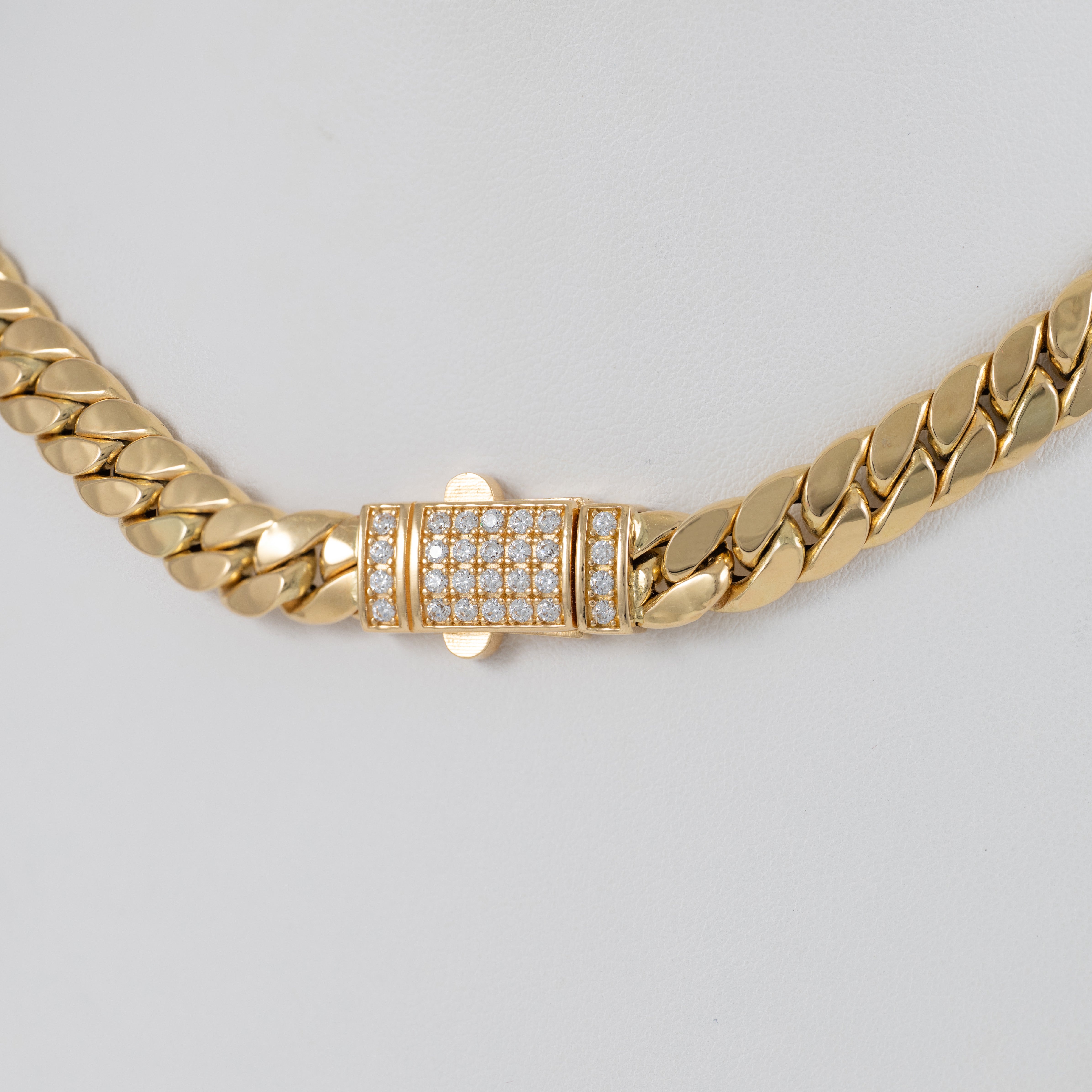Cadena barbada cubana oro 18k 750 60cm
