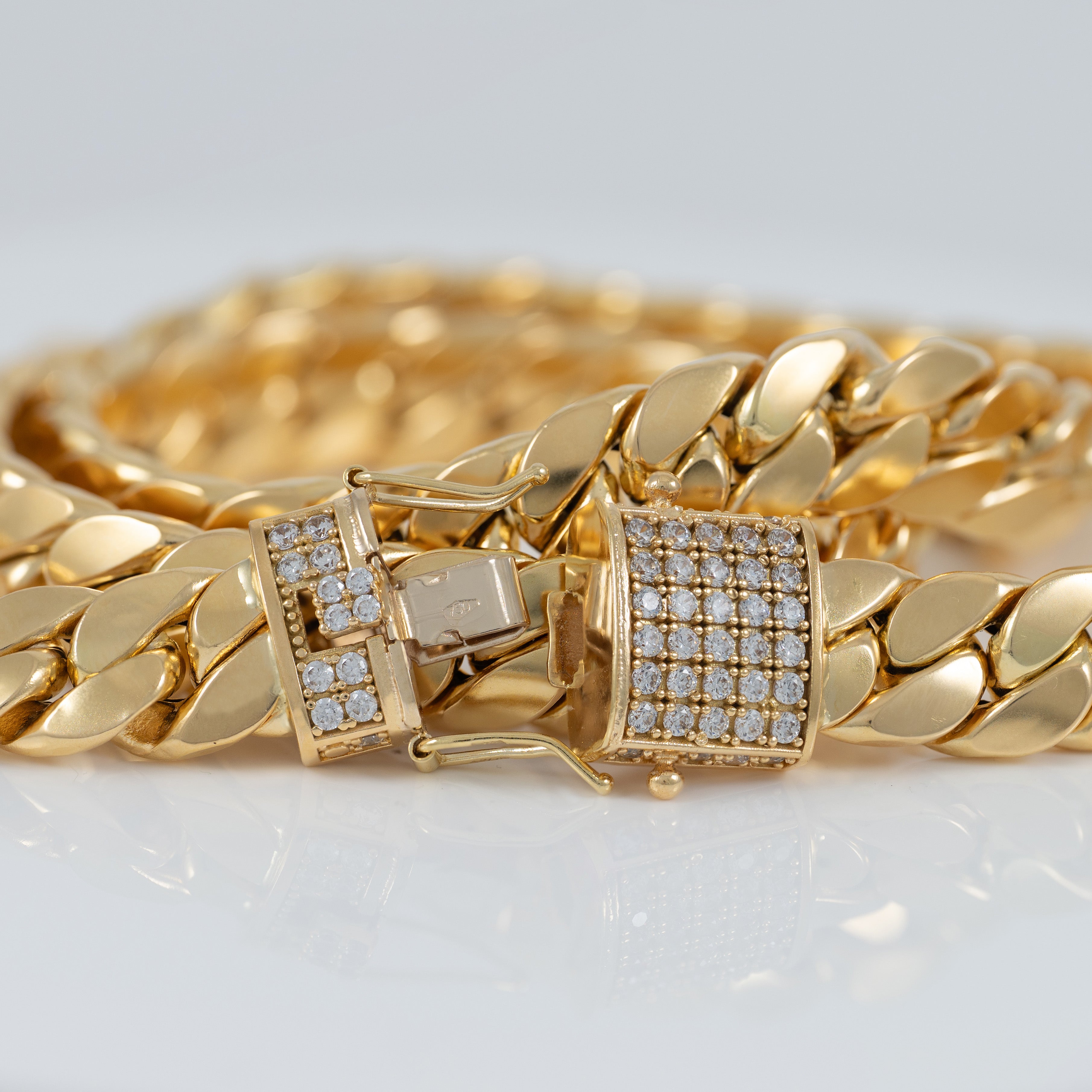 Cadena barbada cubana oro 18k 750 60cm