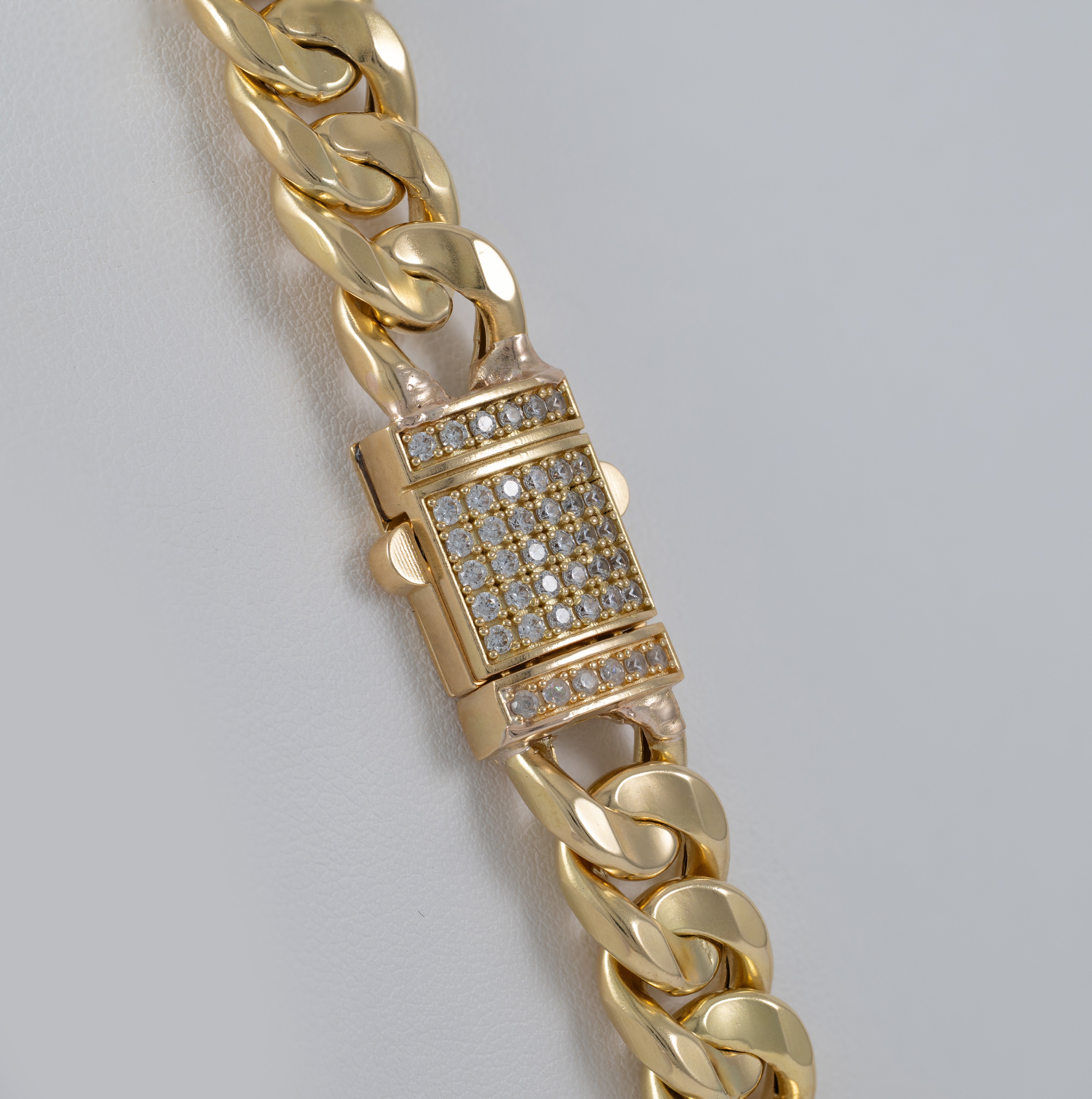 Cadena barbada oro 18k 750 60cm