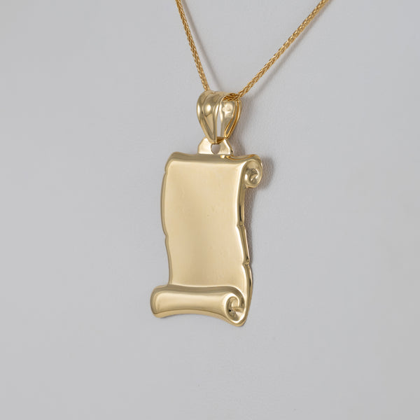 Colgante pergamino de oro 18k 750
