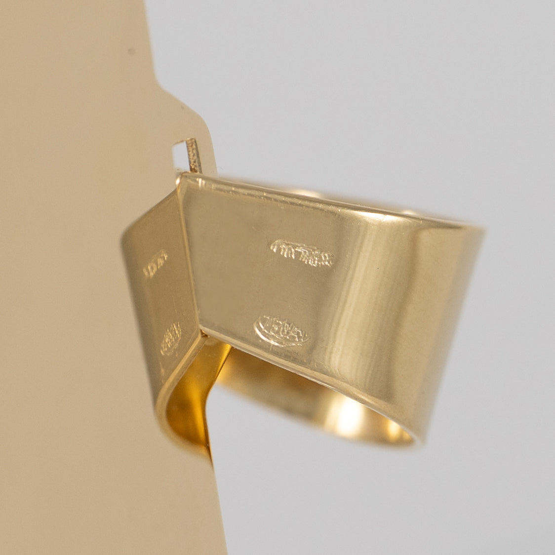 Colgante placa oro 18k 750
