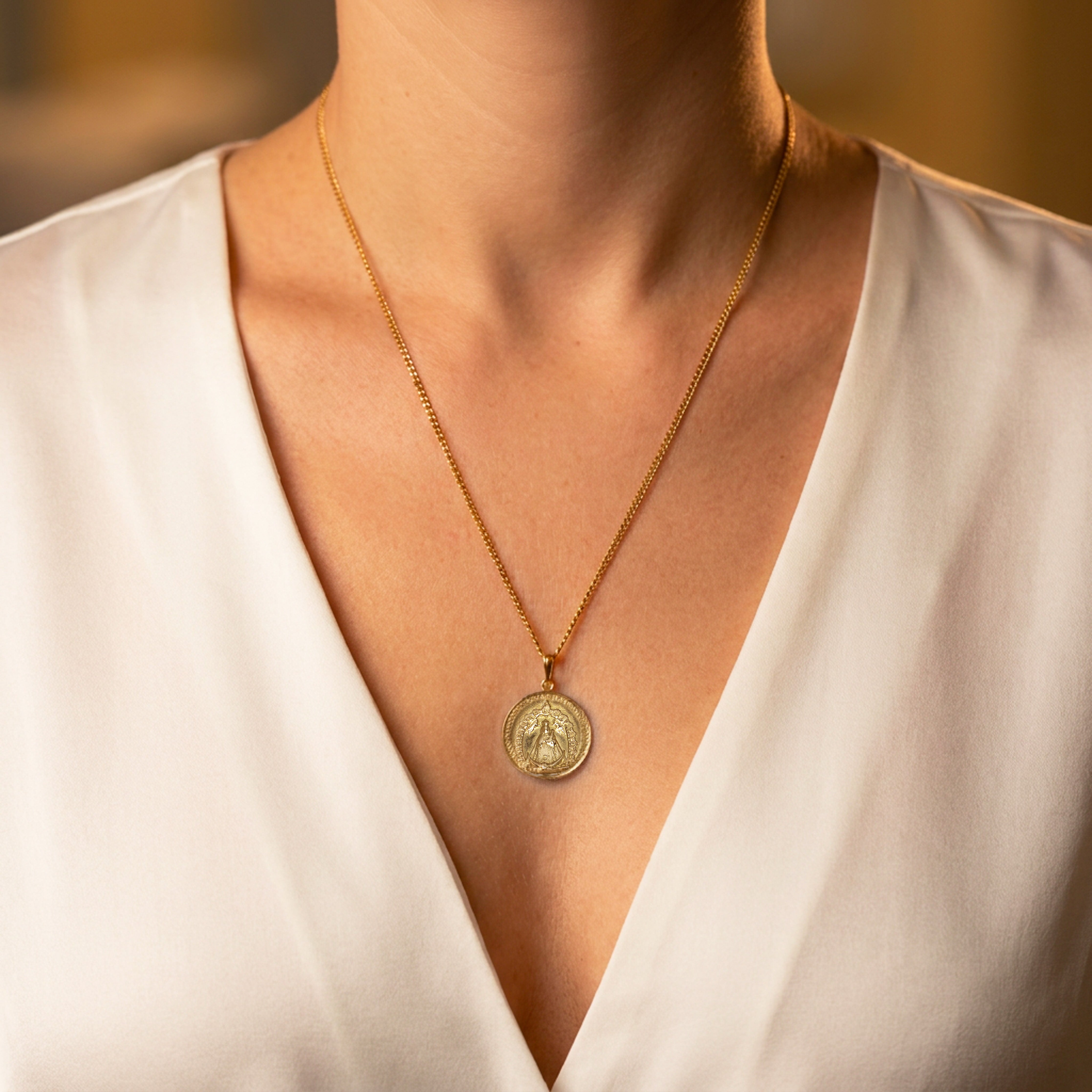 Colgante Medalla oro 18k 750