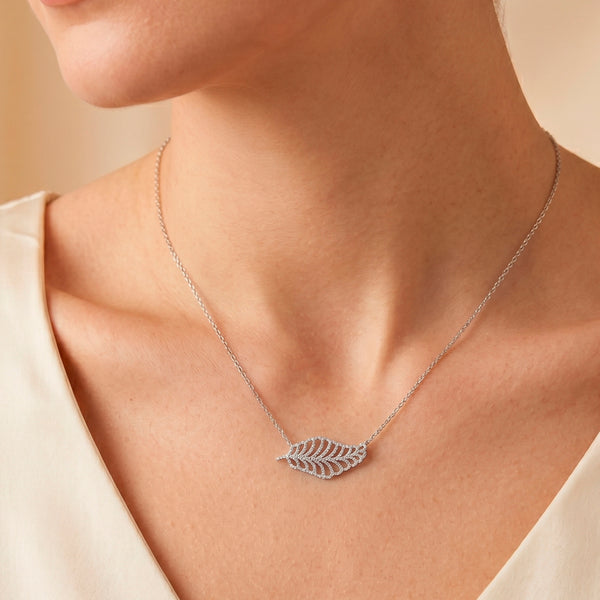 Collar con Colgante en plata 925 Hoja