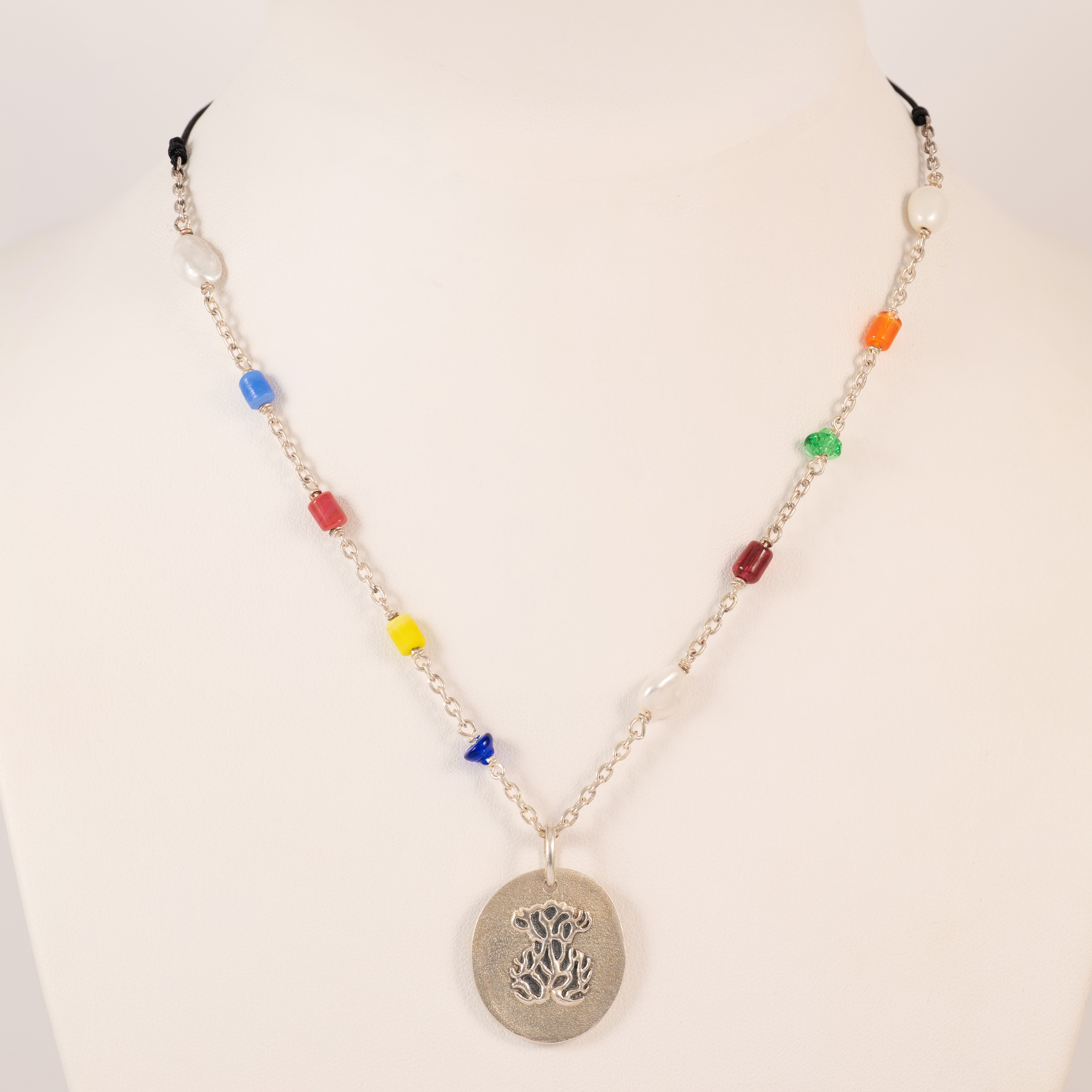 Collar Largo Camafeo de Plata 925, Cristales multicolor y Cordón Oceaan