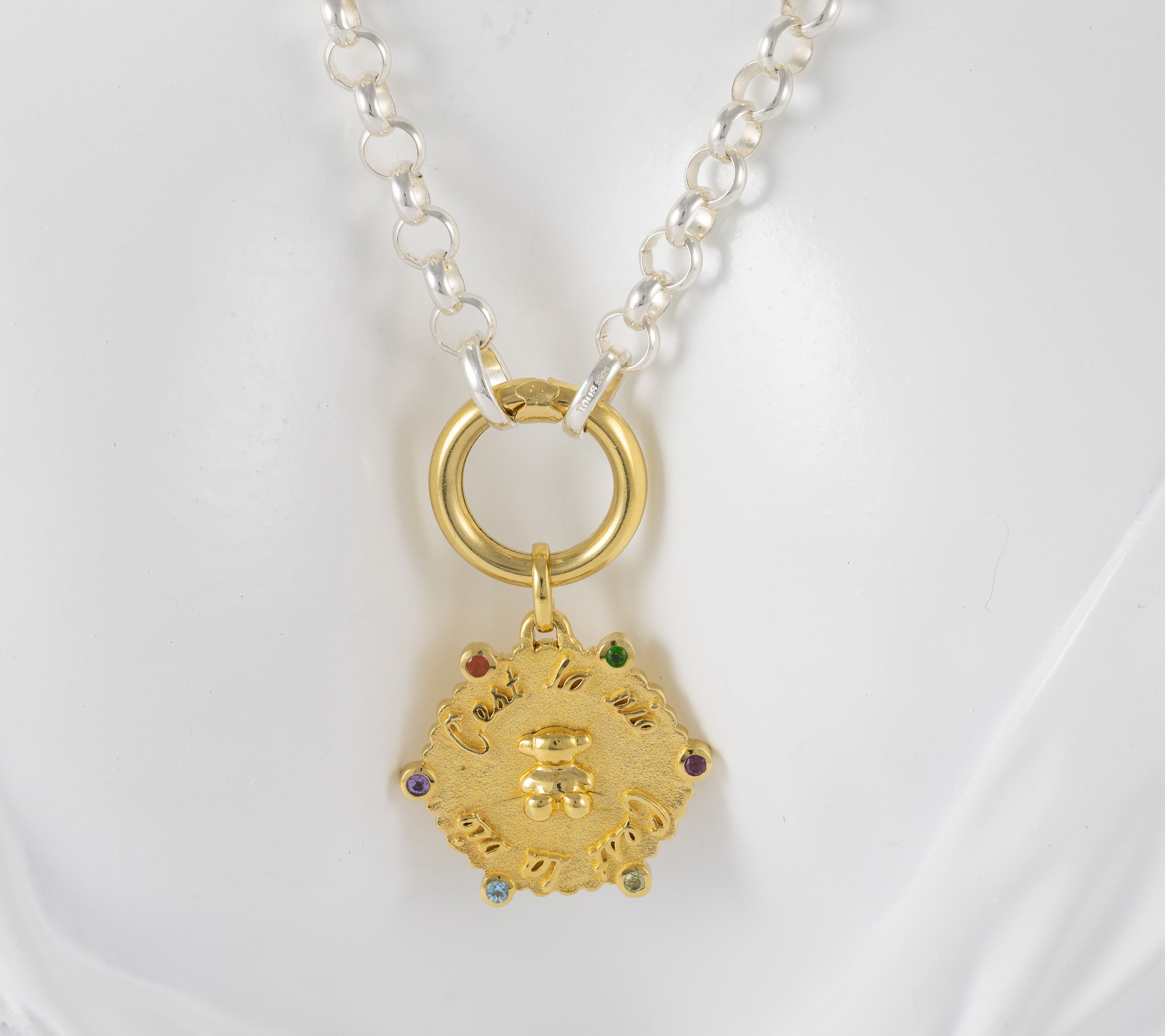 Collar Tous Plata 925 Bicolor Hav con colgante mediano oso con baño de oro 18kt y gemas Sugar Party