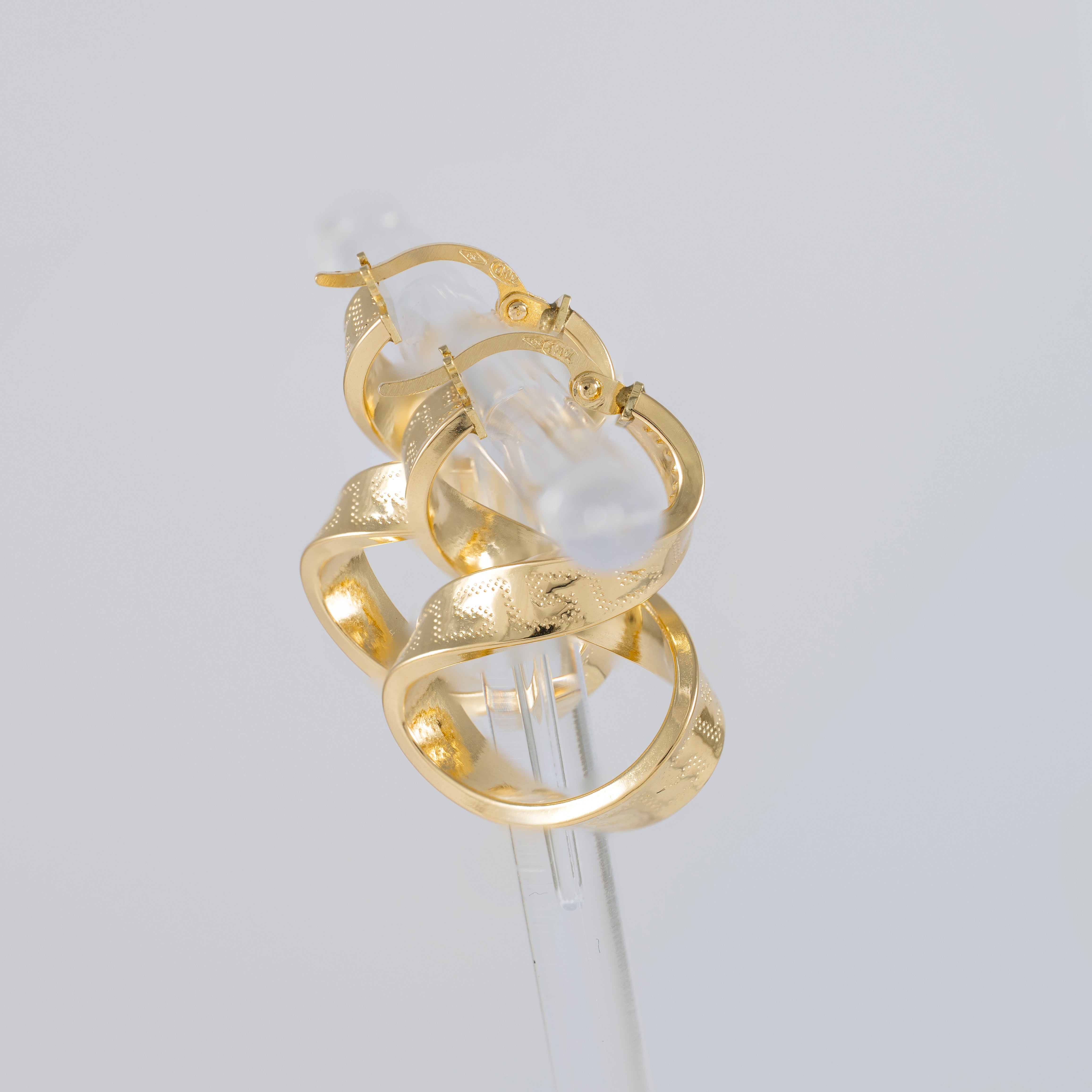 Pendientes de aro en oro 18k 750 forma de 8