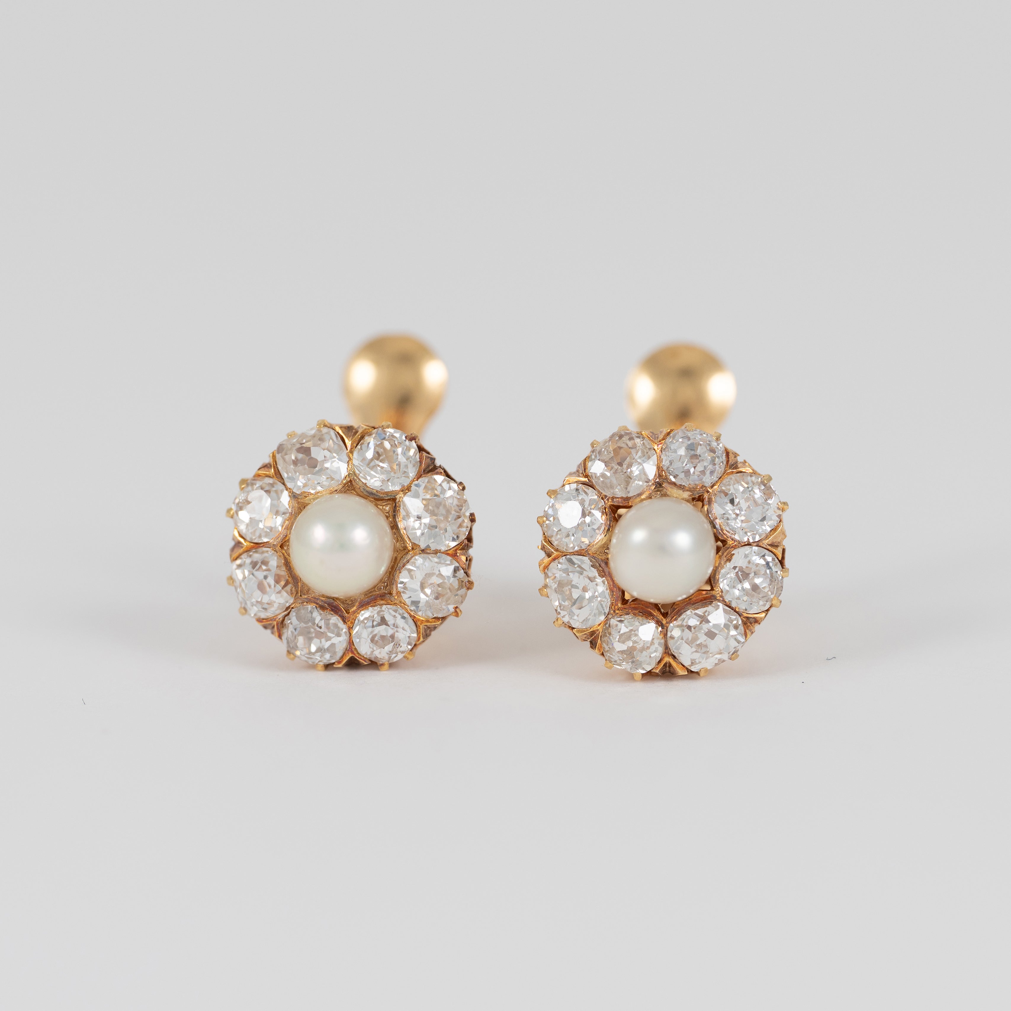 Pendientes antiguos en oro amarillo 18k con diamantes 1.6ct y perlas