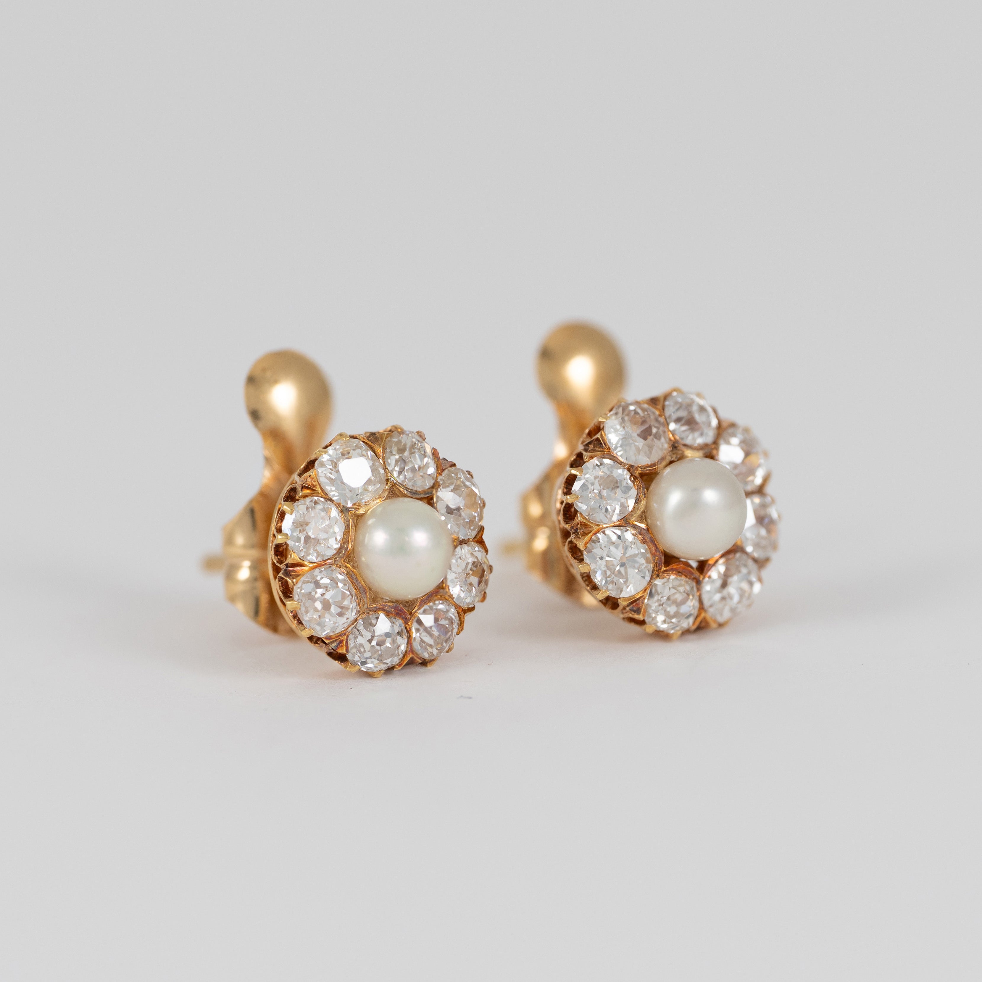 Pendientes antiguos en oro amarillo 18k con diamantes 1.6ct y perlas