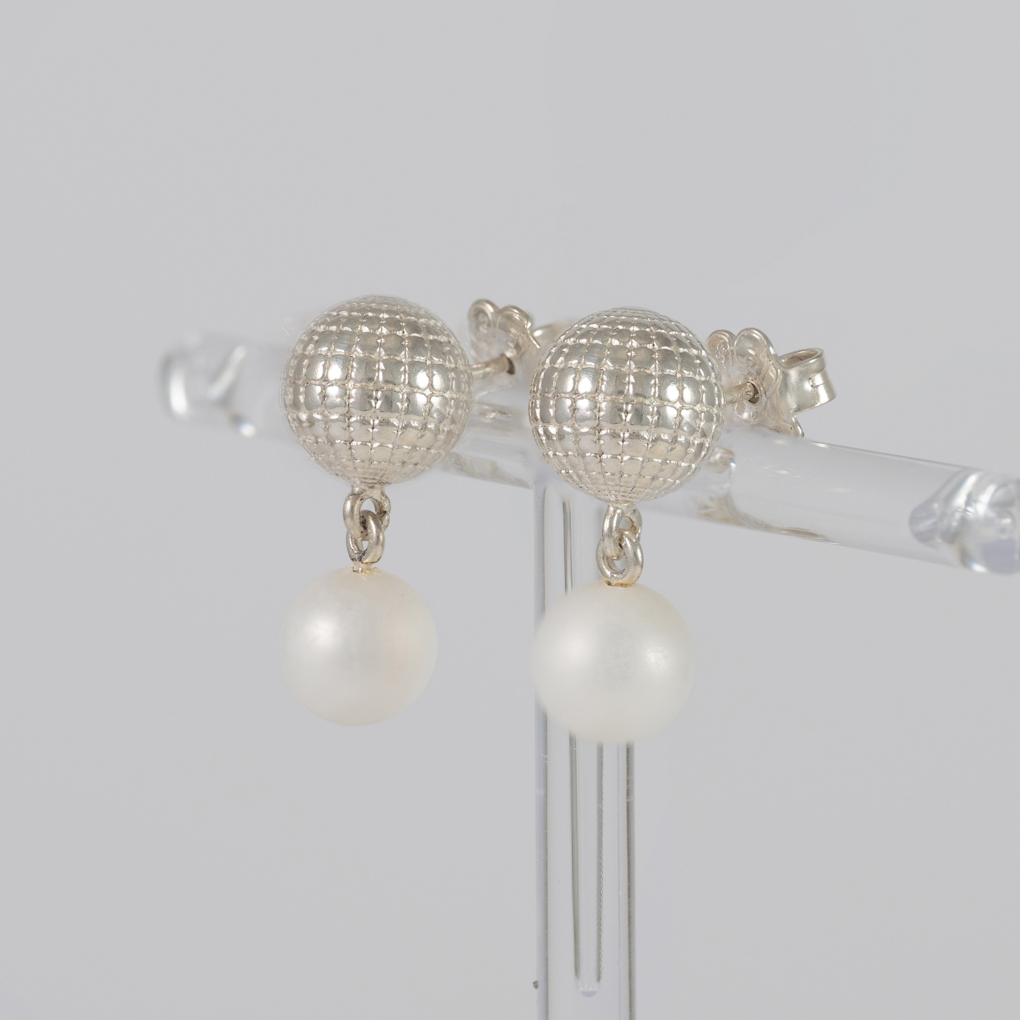 Pendientes Tous en plata 925 y perla cultivada con bola de osos Beach Disco