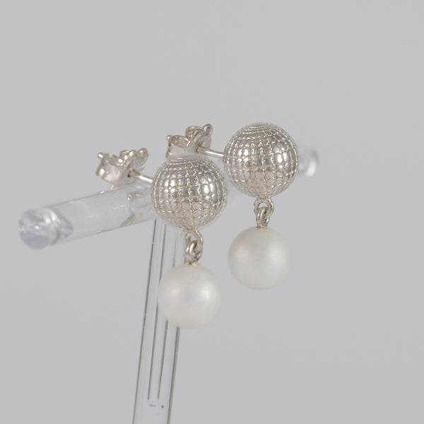 Pendientes Tous en plata 925 y perla cultivada con bola de osos Beach Disco