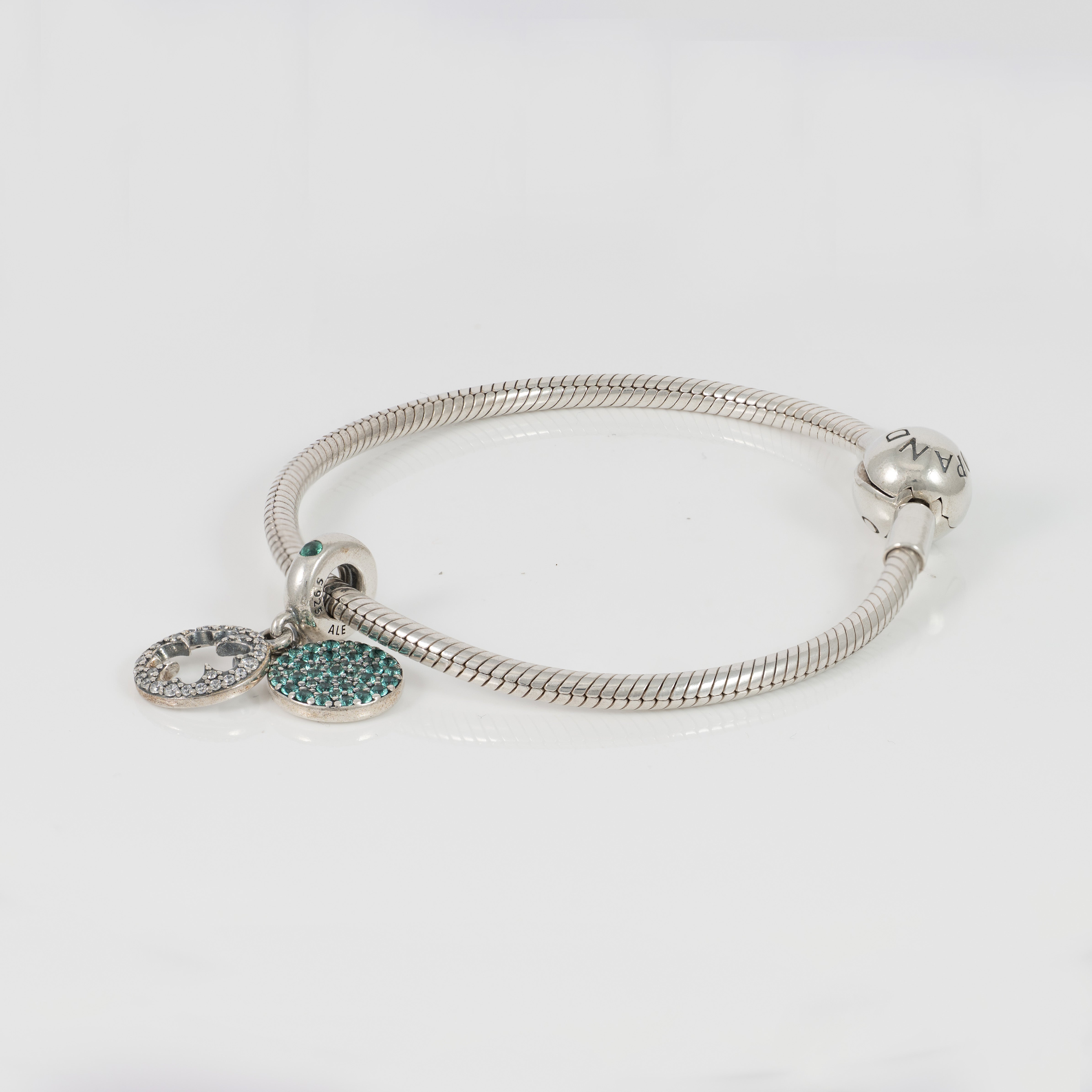 Pulsera Pandora de Plata 925 cadena de serpiente Moments y Charm colgante en plata de ley Trébol Brillante