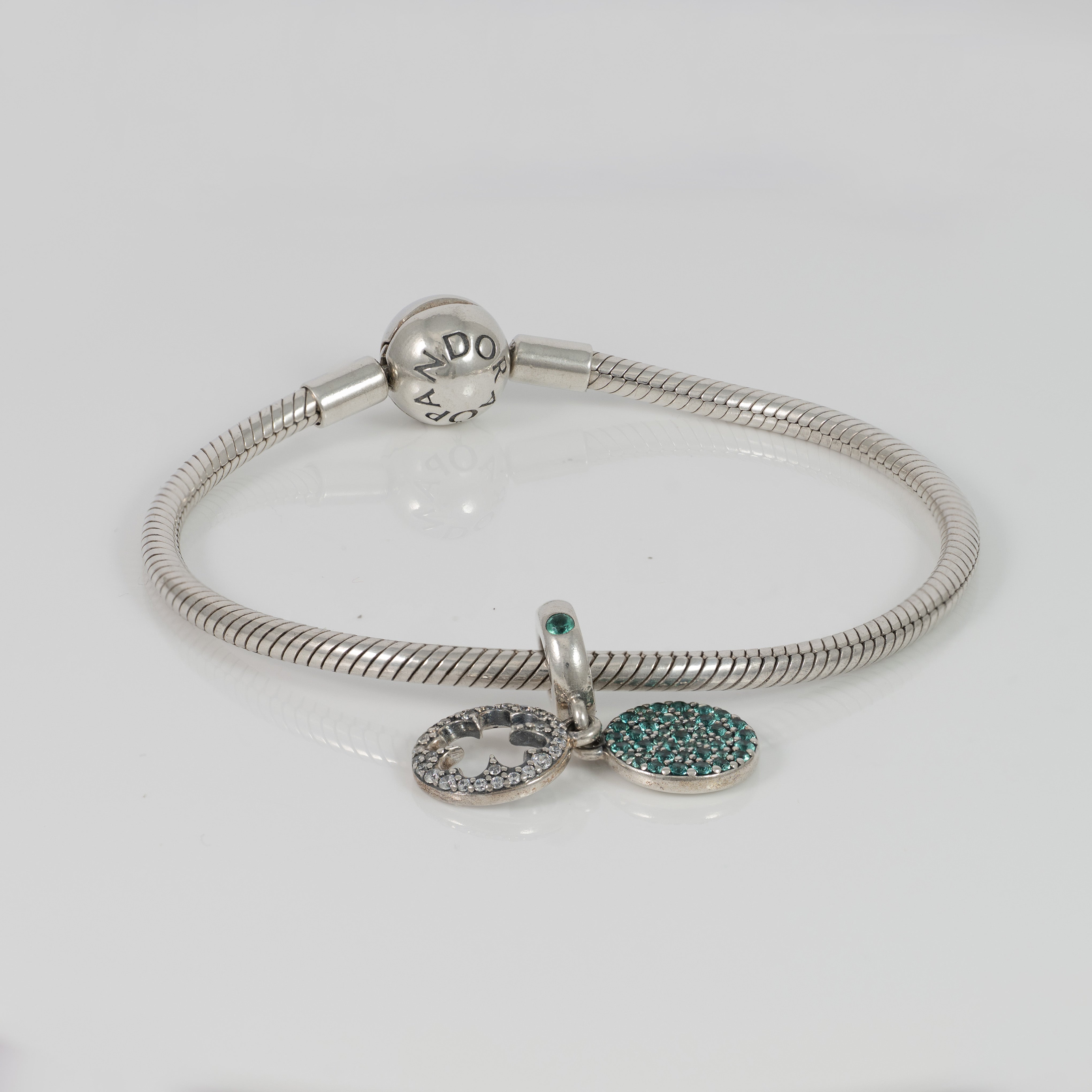 Pulsera Pandora de Plata 925 cadena de serpiente Moments y Charm colgante en plata de ley Trébol Brillante