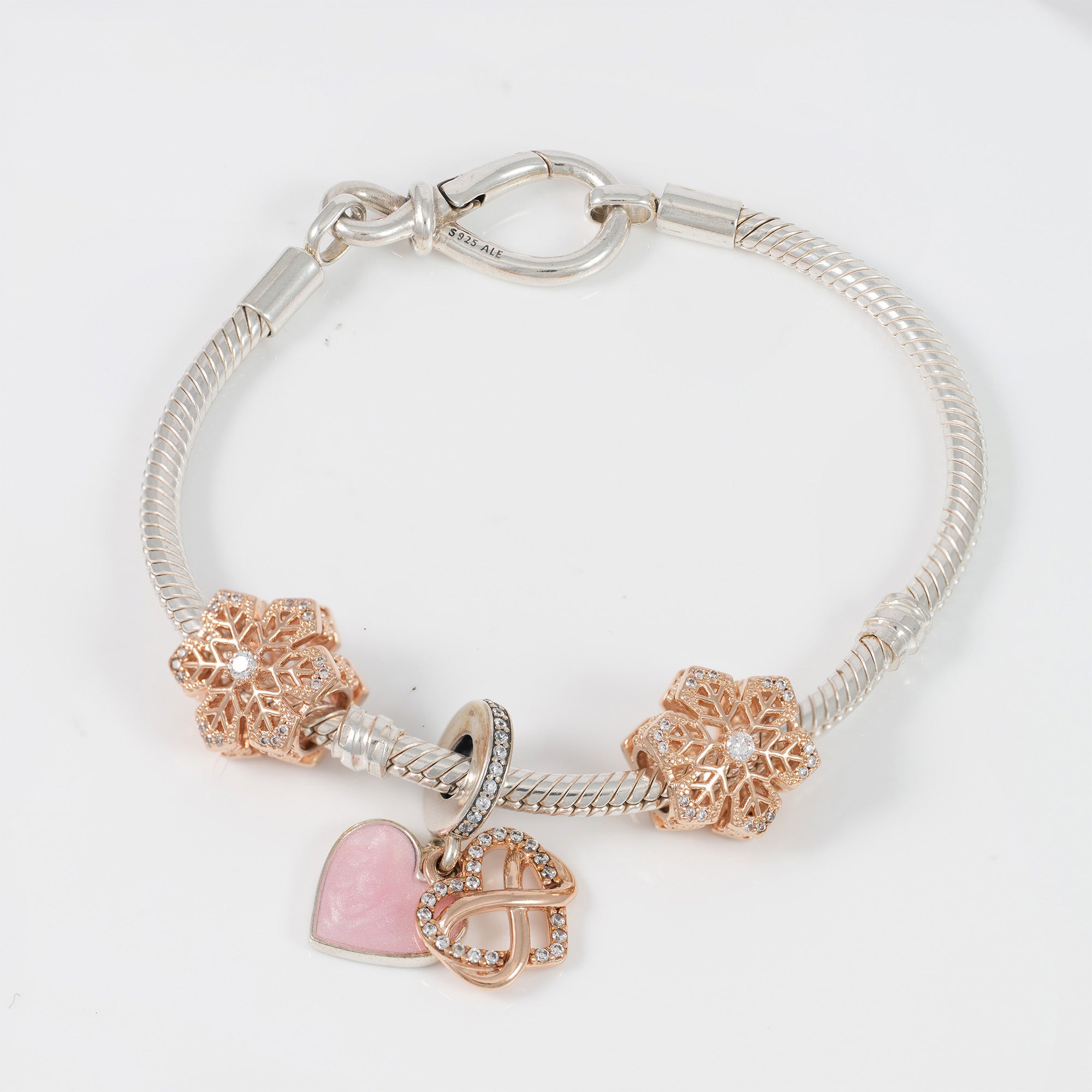 Pulsera Pandora en plata 925 Moments Nudo Infinito de Cadena de Serpiente y charms