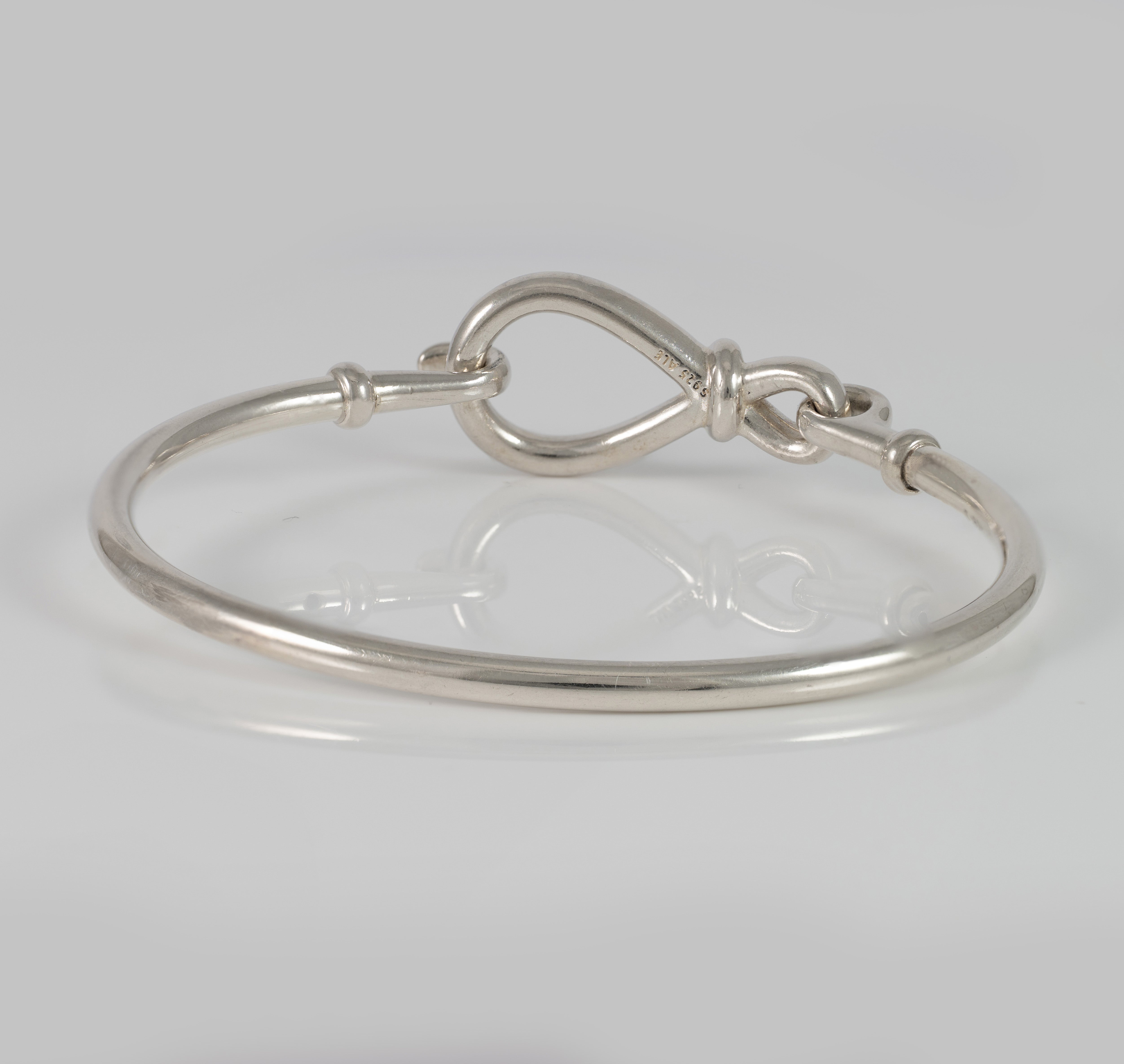 Pulsera rígida Pandora en plata 925 Nudo Infinito