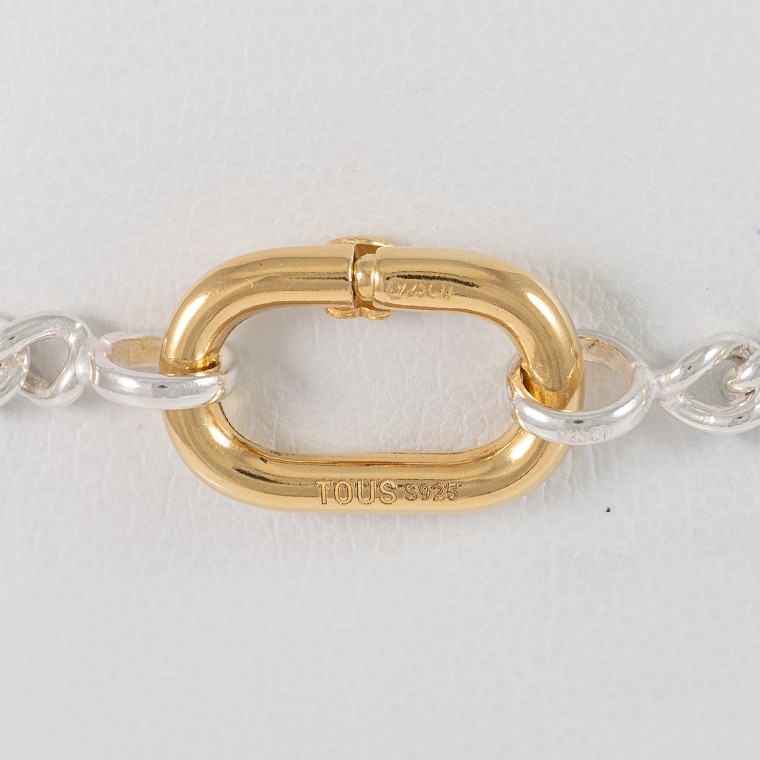 Pulsera Tous de Plata 925 con anilla Hold Oval