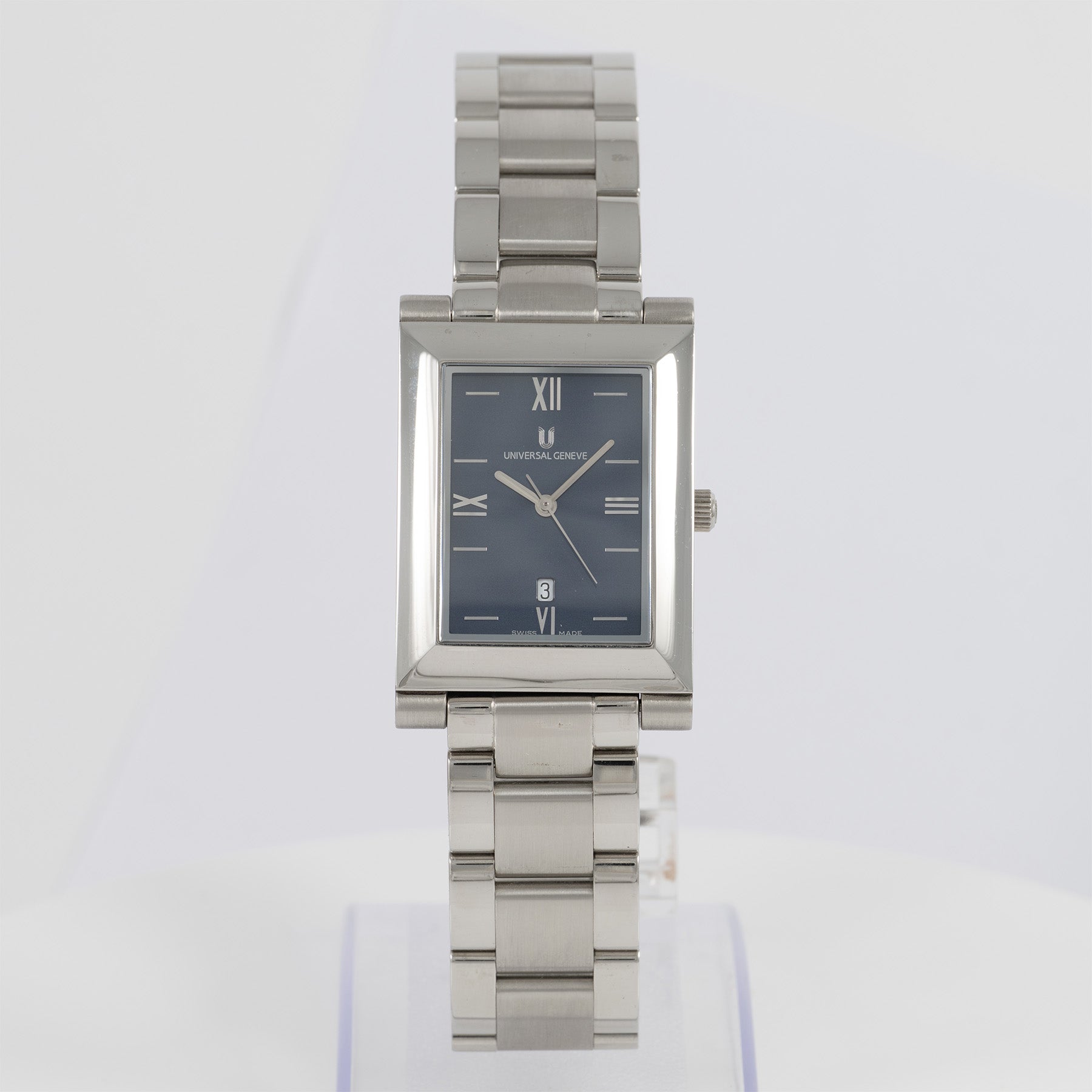 Universal Geneve Quartz Steel Blue Dial Ref: 845.225