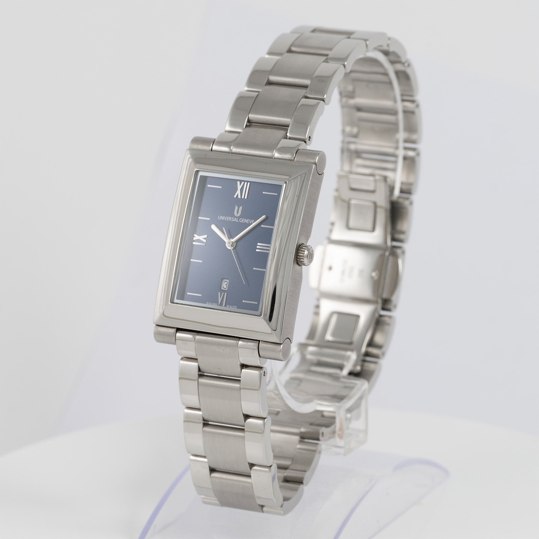 Universal Geneve Quartz Steel Blue Dial Ref: 845.225