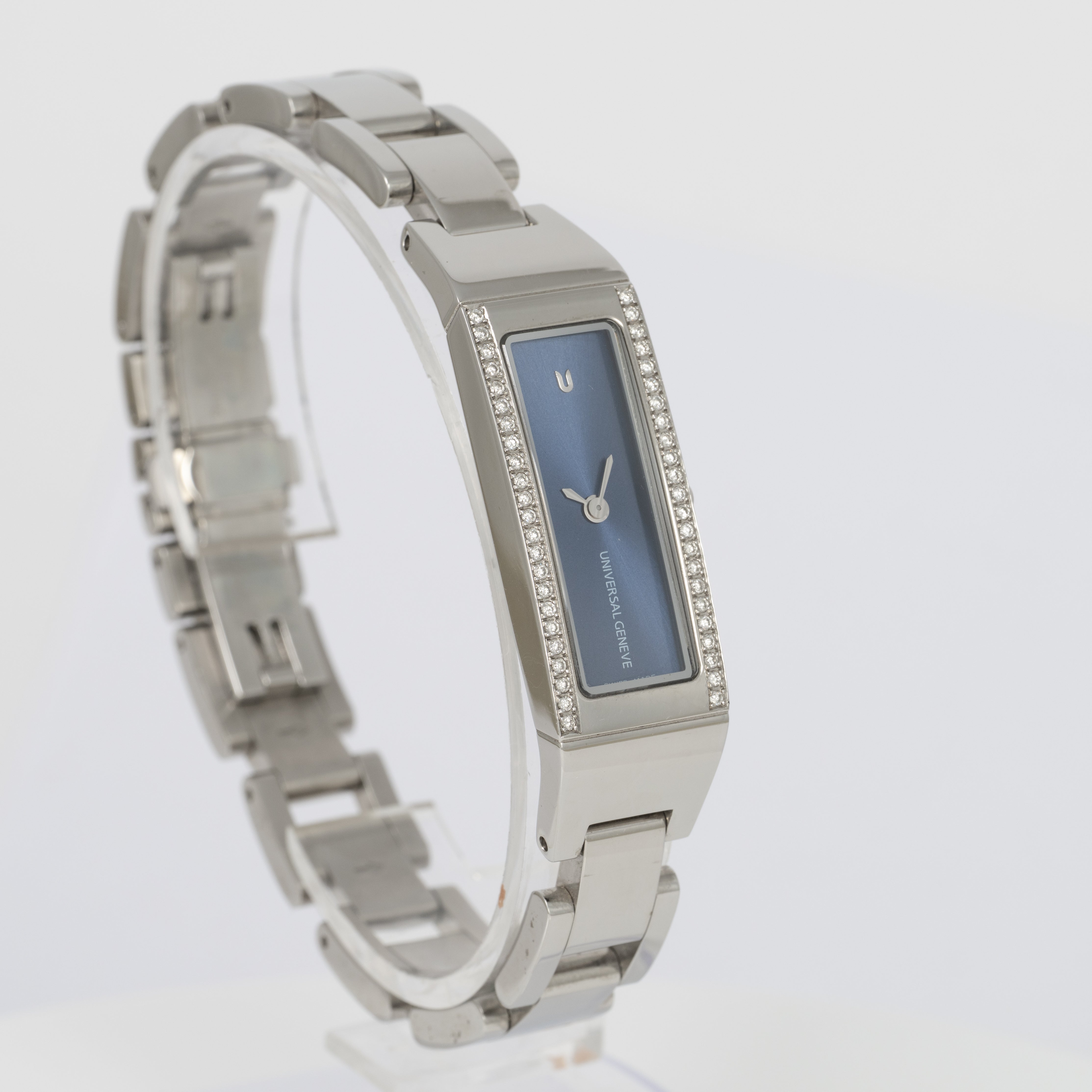 Universal Geneve Quartz Ladies Diamonds Ref: 821.620