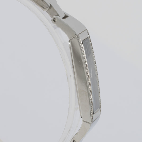 Universal Geneve Quartz Ladies Diamonds Ref: 821.620