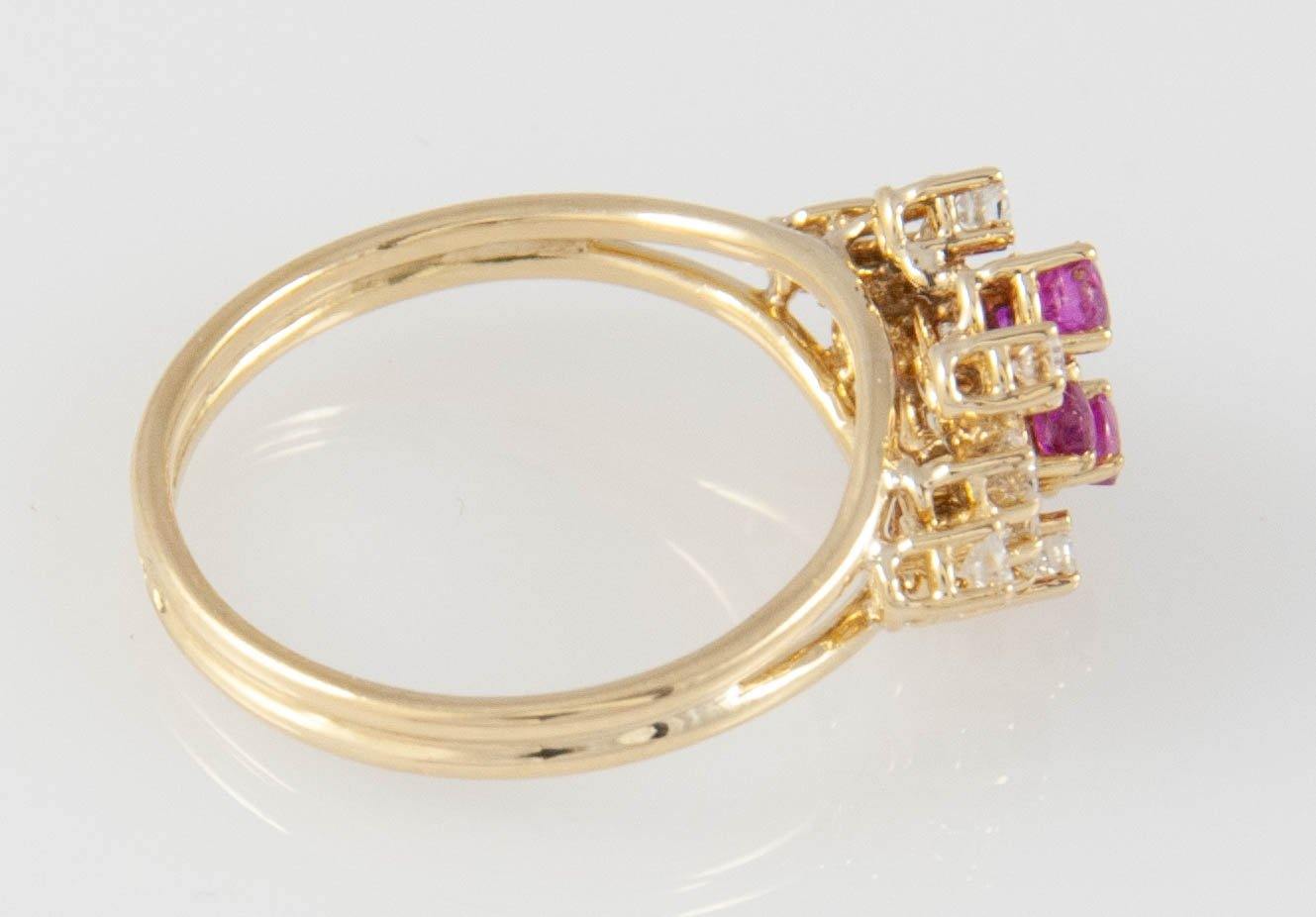 Anillo en oro 18k con rubíes y brillantes - Mayka Jewels