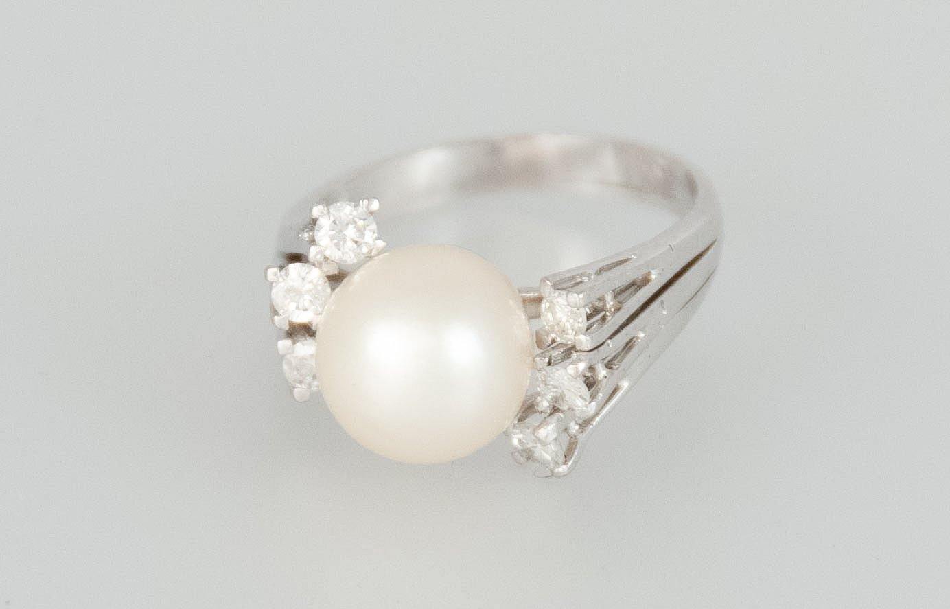 Anillo en oro blanco 18k con perla natural y brillantes - Mayka Jewels