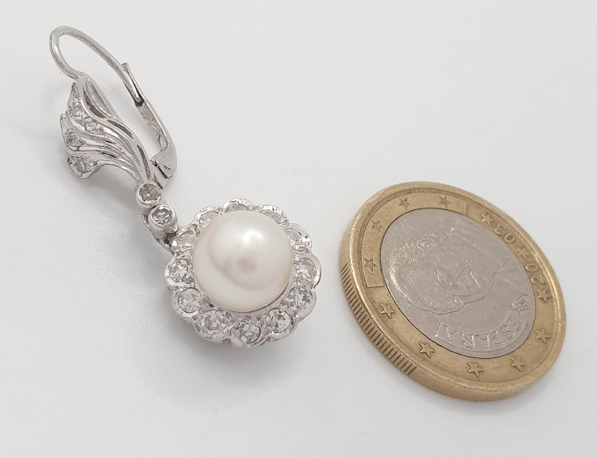 Pendientes de los años 30 en oro blanco 18k con perla y diamantes - Mayka Jewels