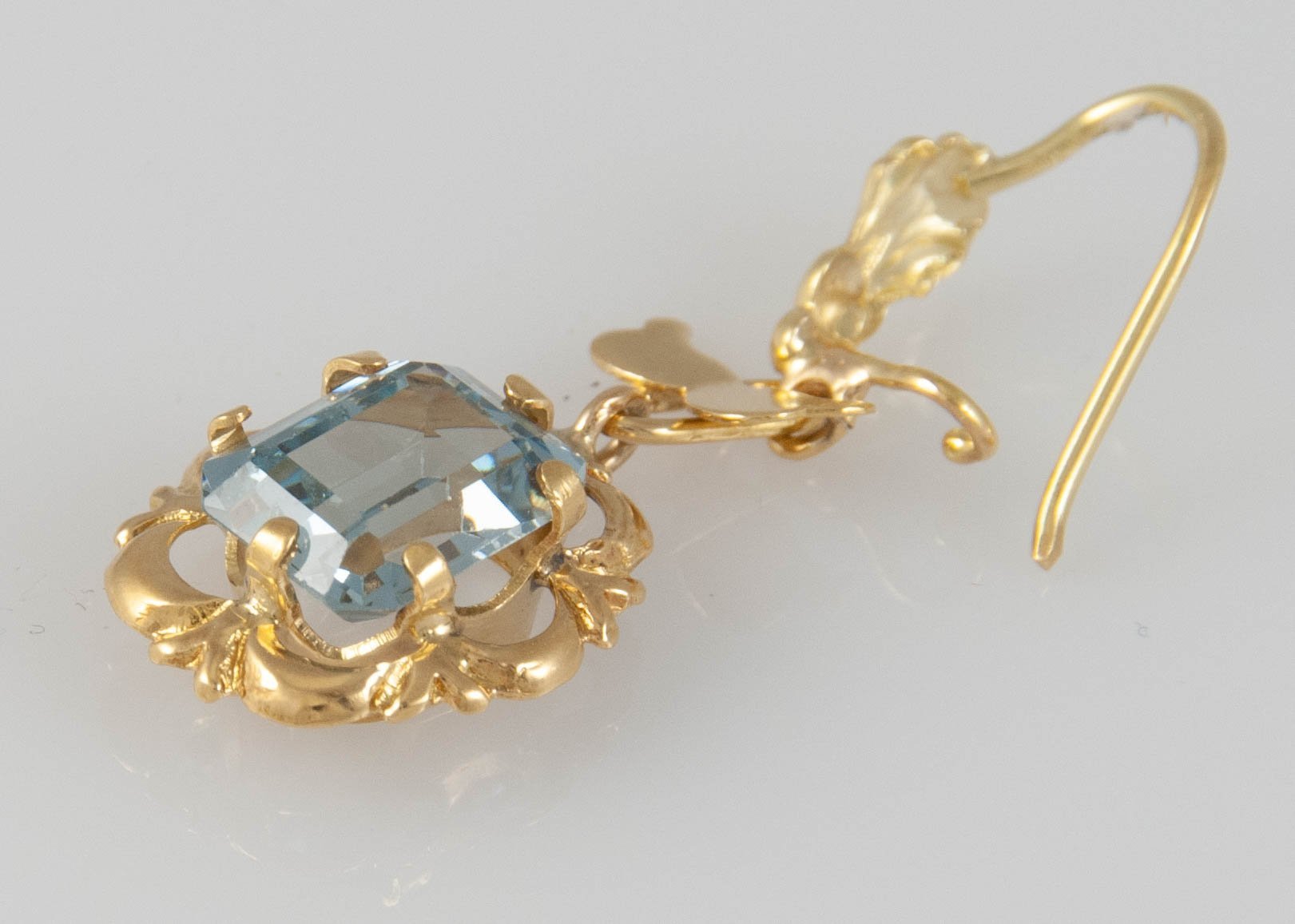 Pendientes en oro 18k con topacio azul - Mayka Jewels
